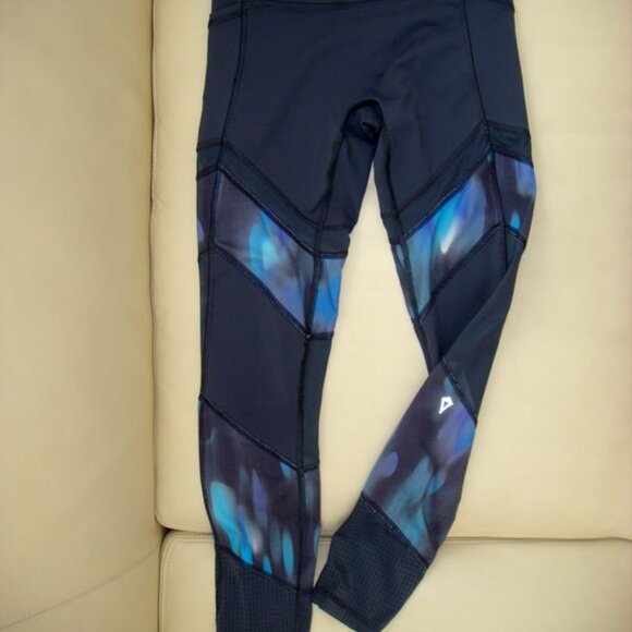 Ivivva Girl by Lululemon 🍋Sprint Radness 7/8 Pant grey blue mesh size 10 - Picture 4 of 5